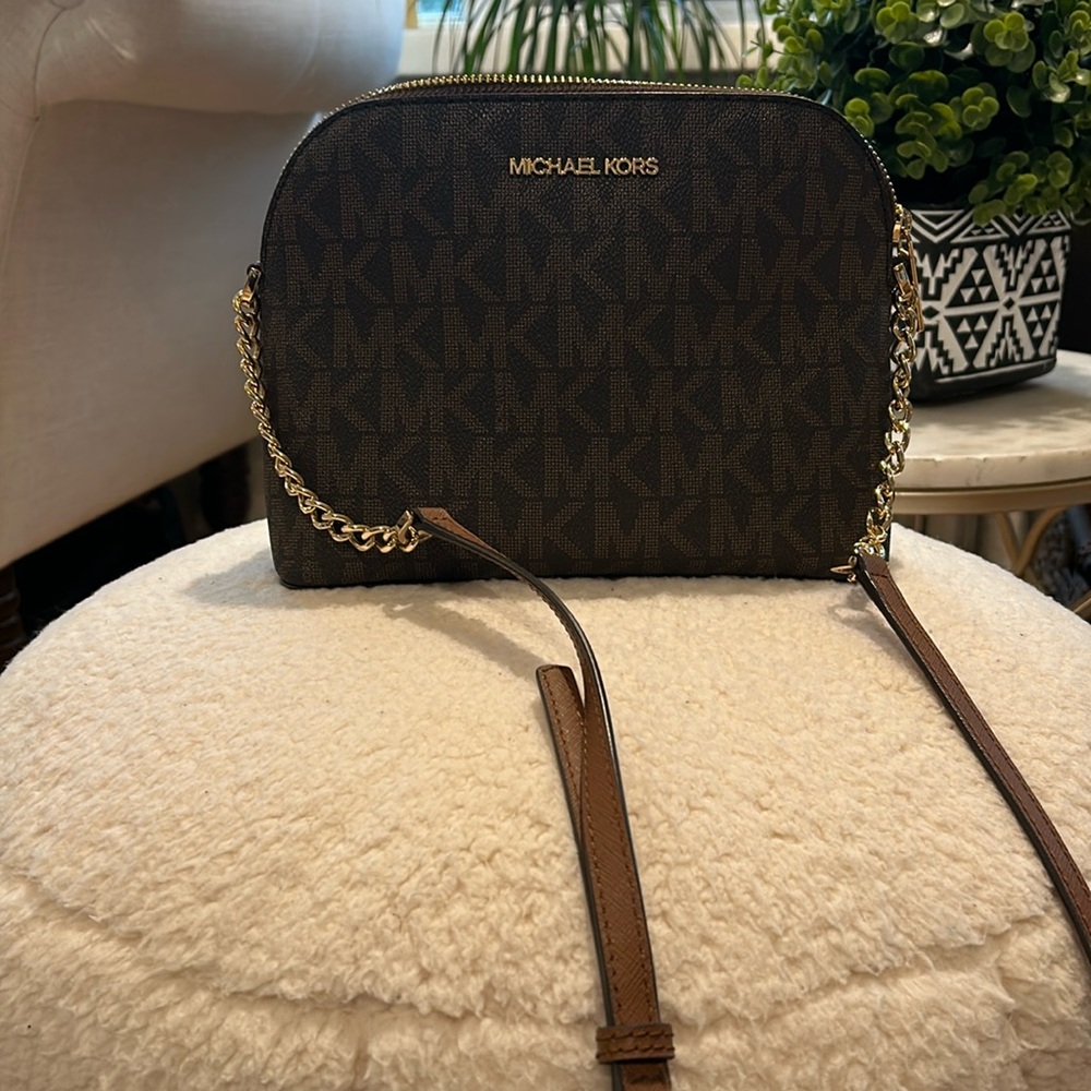 NWOT micahel Kors crossbody